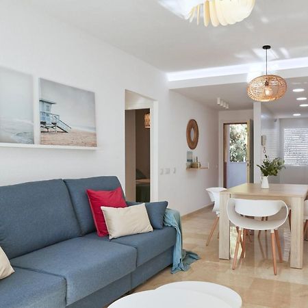 Bright Sunny Albir Beach Apartment Альбир Экстерьер фото